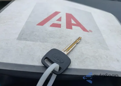 2003 Toyota Corolla S из США, поврежденный, VIN 1NXBR32E33Z185730